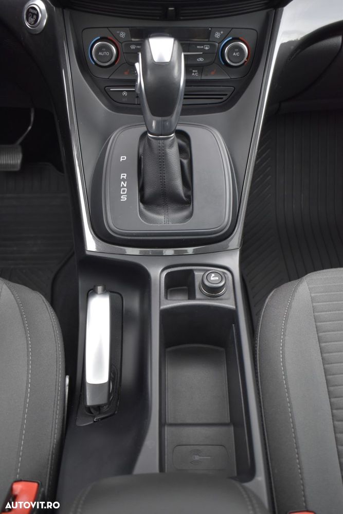 Ford Grand C-Max - 28