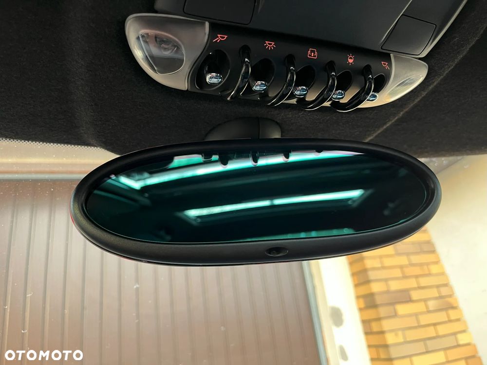 MINI Cooper Seven - 16