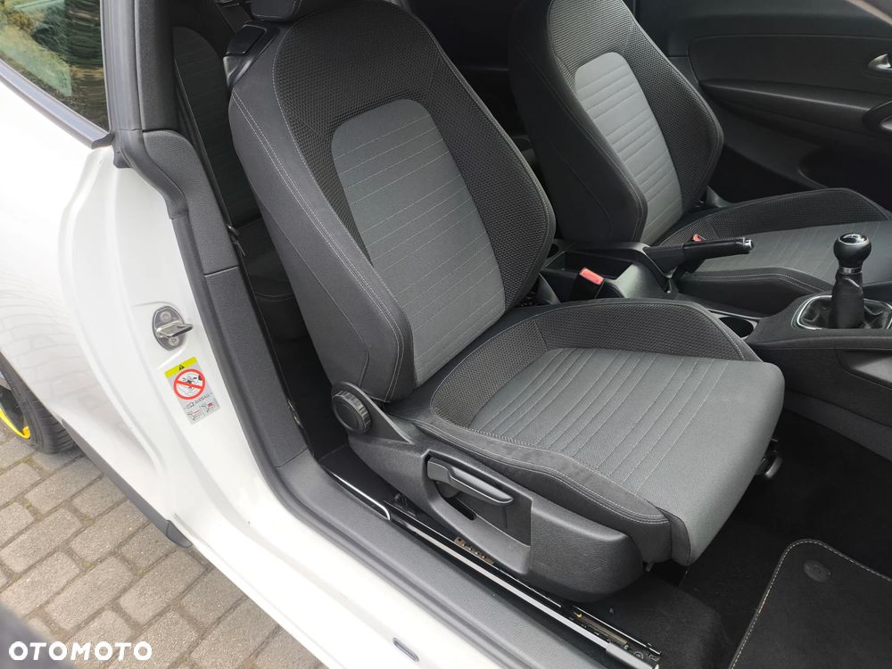 Volkswagen Scirocco - 14