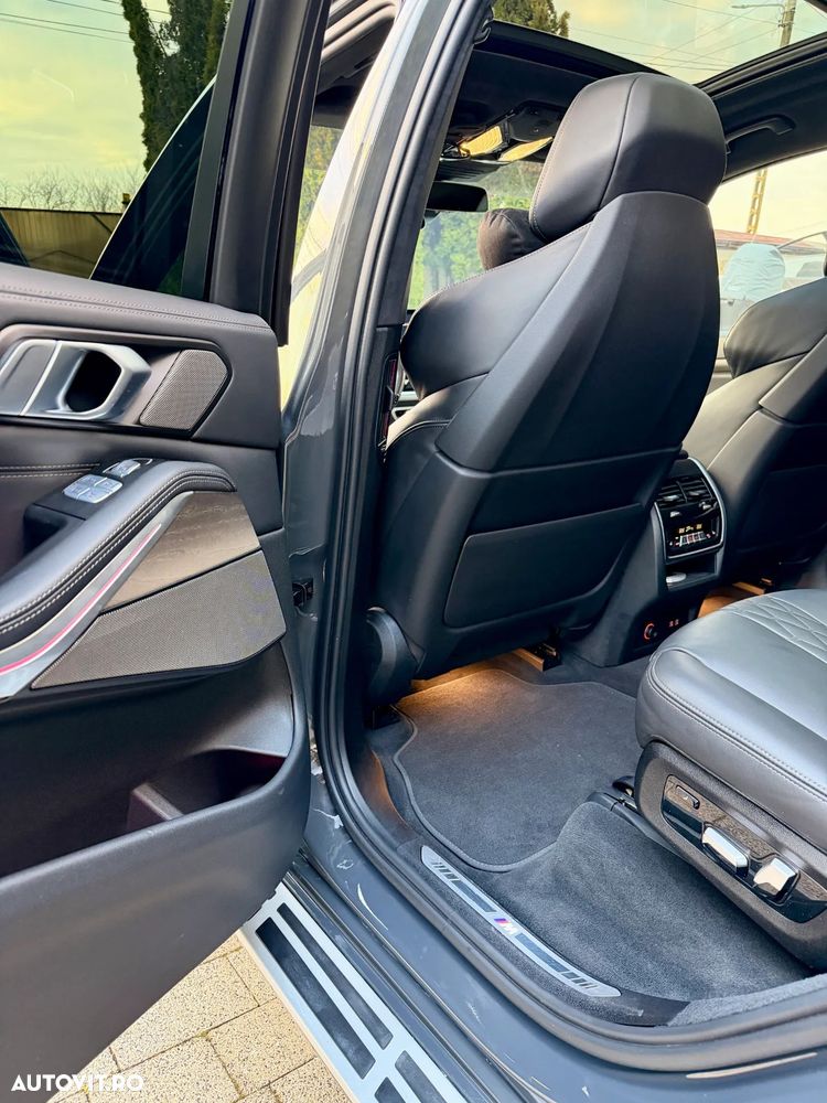 BMW X7 - 24