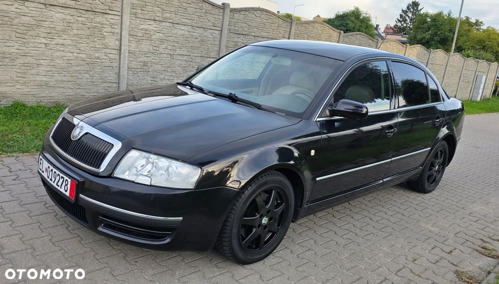 Skoda Superb 2.8 V6 Tiptronic Elegance - 1