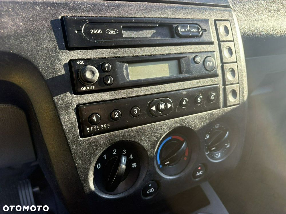 Ford Fiesta 1.4 Silver Magic - 21