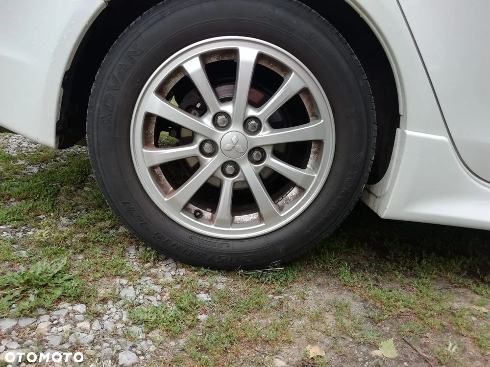 Mitsubishi Lancer 1.6 - 9