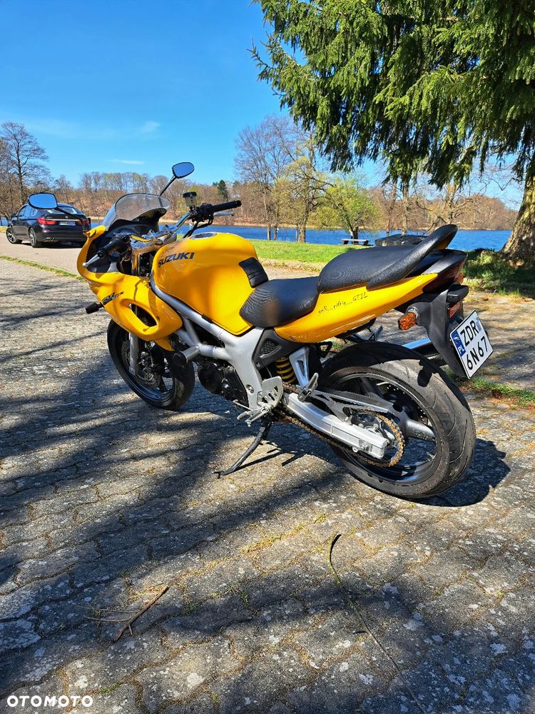 Suzuki SV - 12
