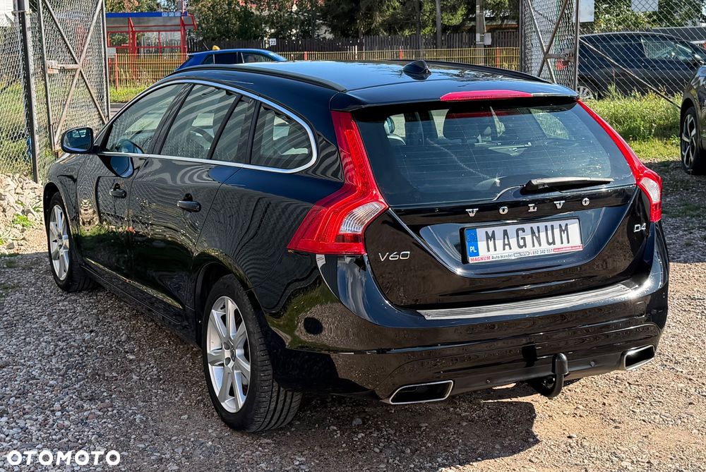 Volvo V60 D4 Drive-E Momentum - 39