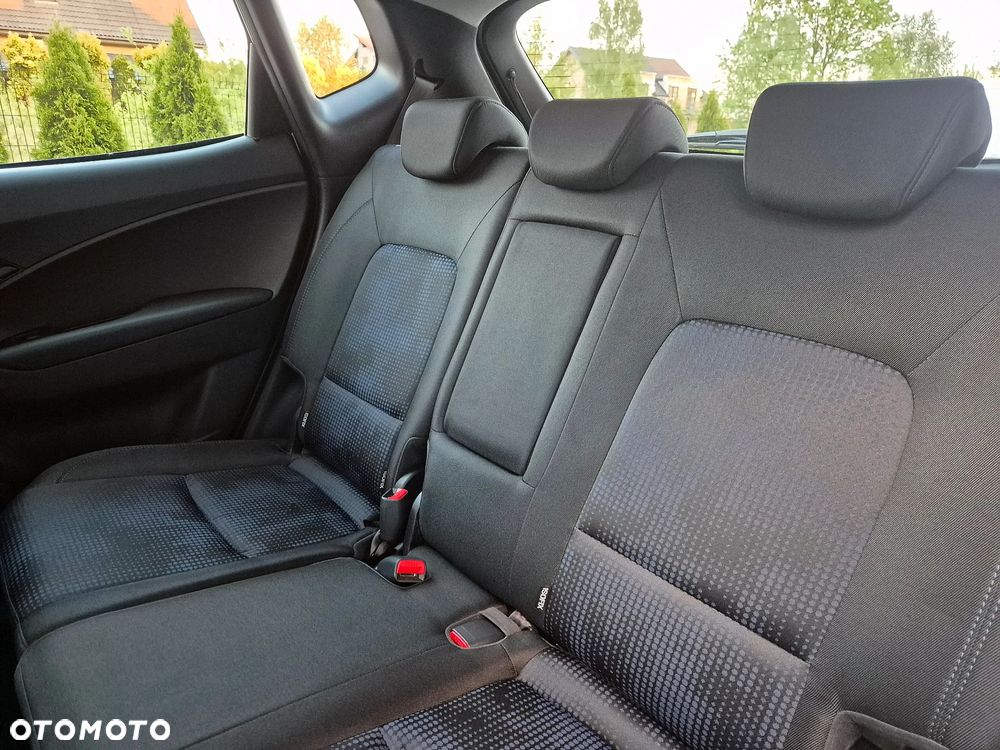 Hyundai ix20 1.4 Comfort blue - 17