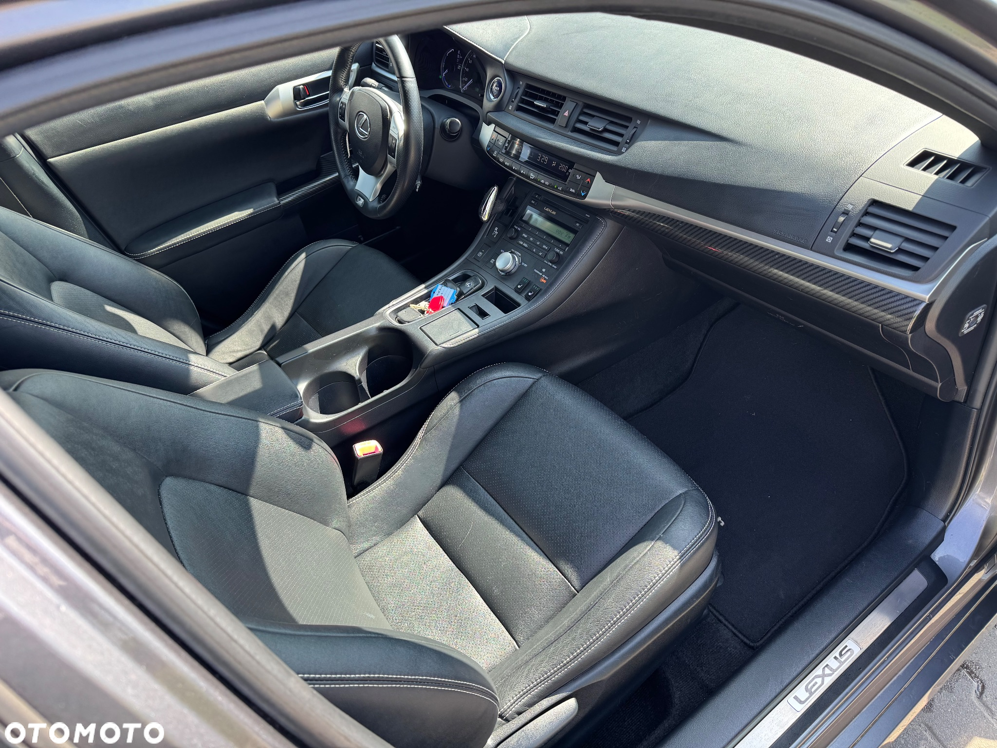 Lexus CT - 18