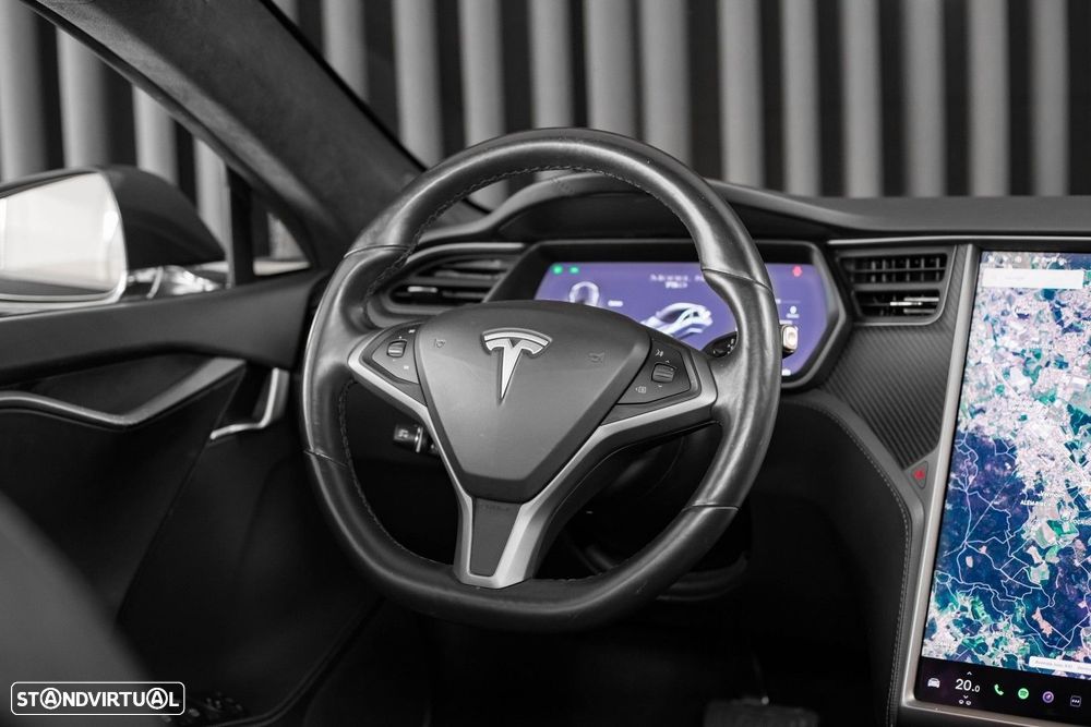 Tesla Model S - 17