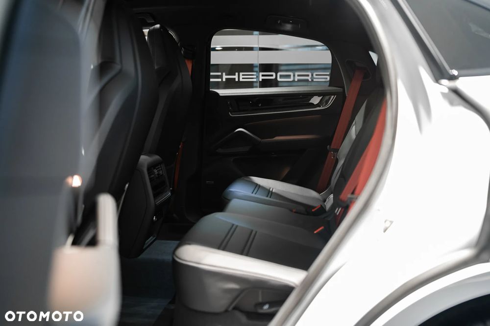 Porsche Cayenne - 19