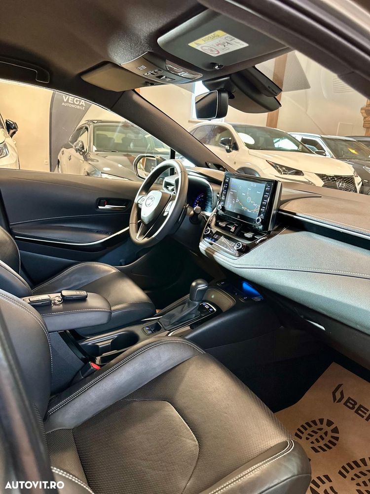 Toyota Corolla - 18