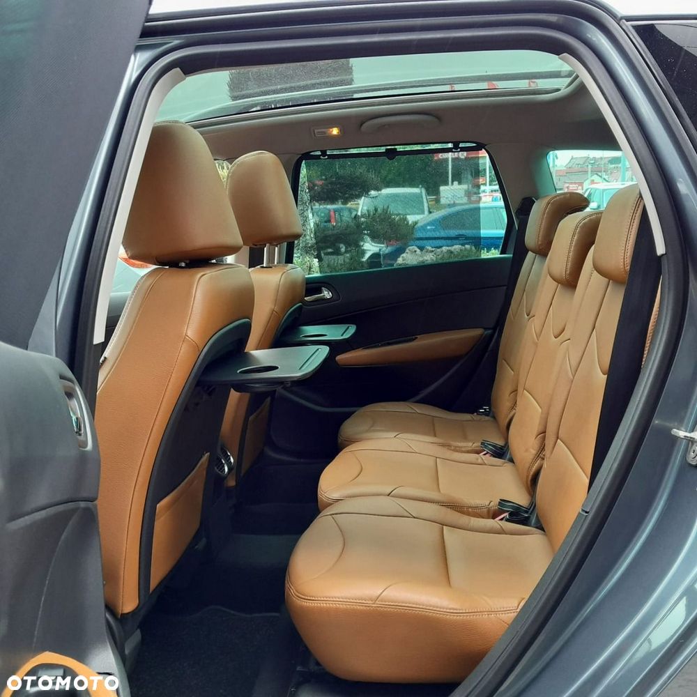 Peugeot 308 1.6 Premium - 8