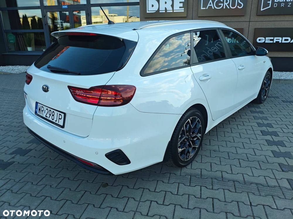 Kia Ceed - 4