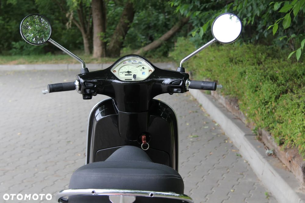 Piaggio Vespa - 10