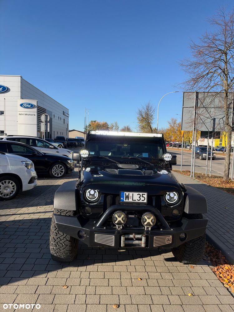 Jeep Wrangler - 8