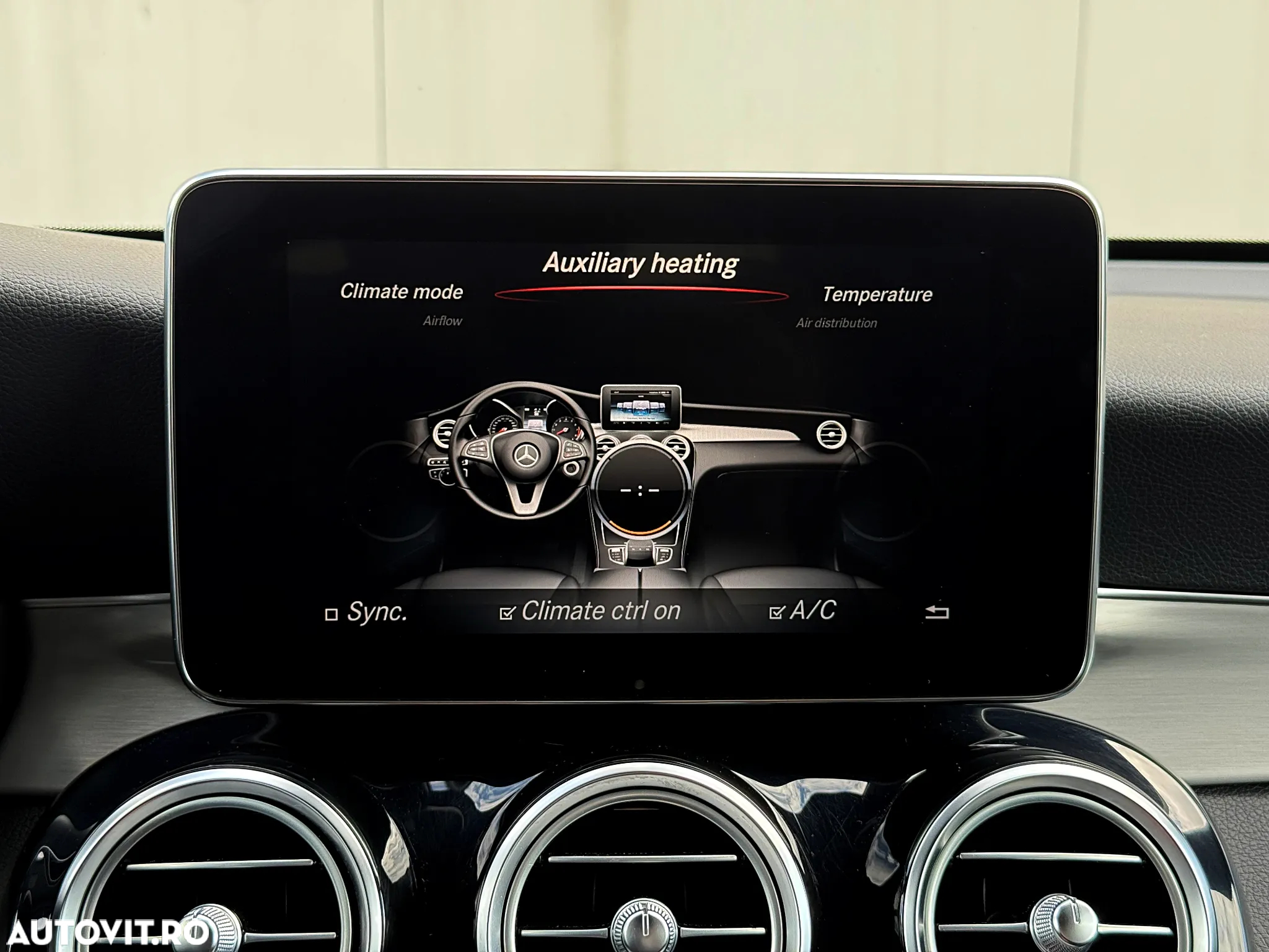 Mercedes-Benz GLC 220 d 4Matic 9G-TRONIC AMG Line - 30