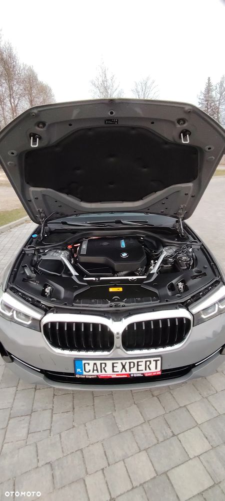 BMW Seria 5 530e Luxury Line sport - 36