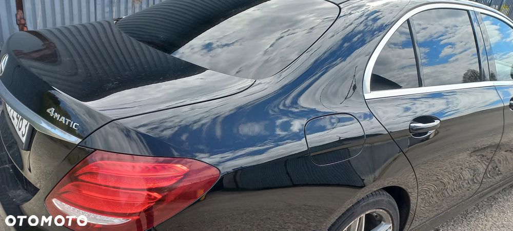Mercedes-Benz Klasa E 220 d 4-Matic 9G-TRONIC - 3