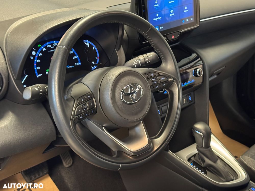 Toyota Yaris Cross 130 1.5 VVT-i Team Deutschland - 14