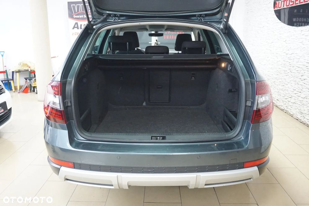 Skoda Octavia 2.0 TDI 4x4 DSG Scout - 16