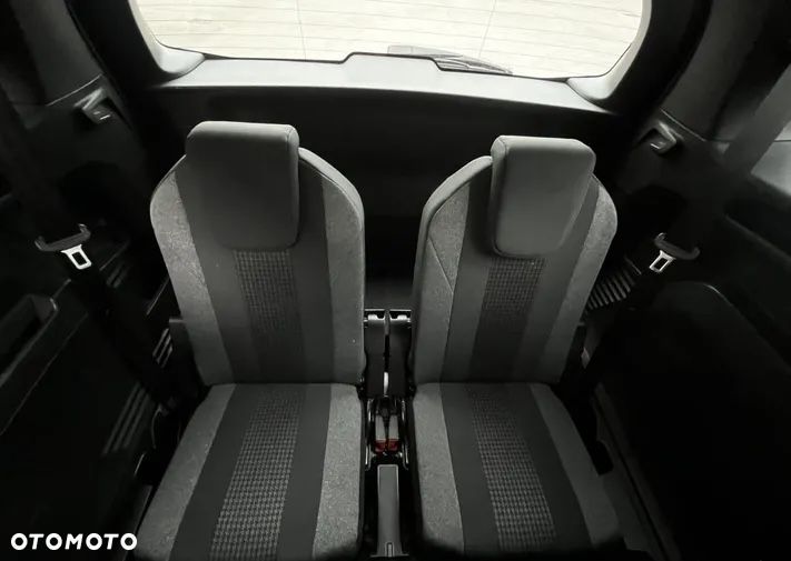 Peugeot 5008 - 23