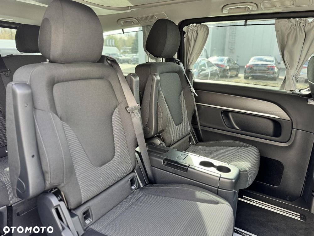 Mercedes-Benz Klasa V - 16