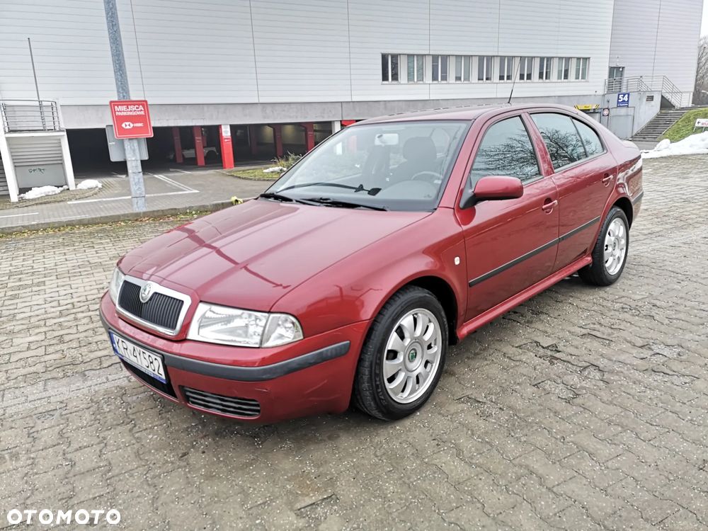 Skoda Octavia 1.6 Ambiente - 19