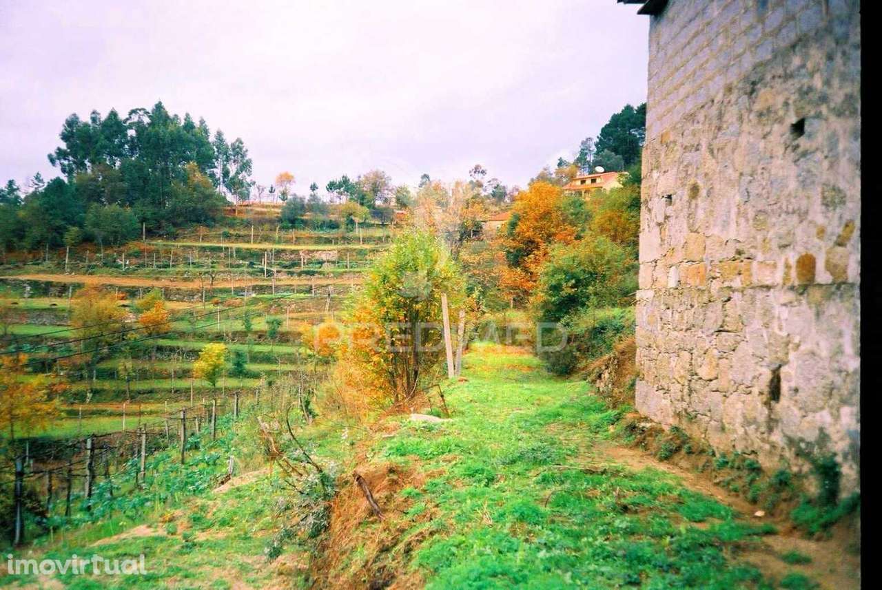 Moradia  em pedra para reconstruir - Grande imagem: 3/11