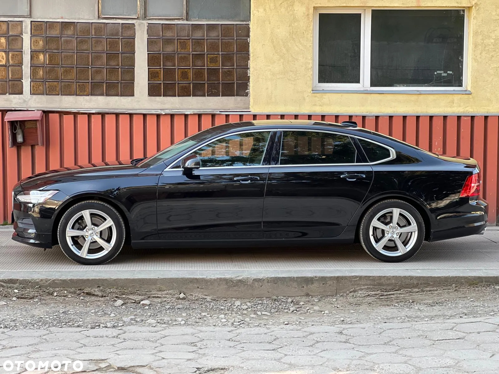 Volvo S90 T5 Momentum - 4