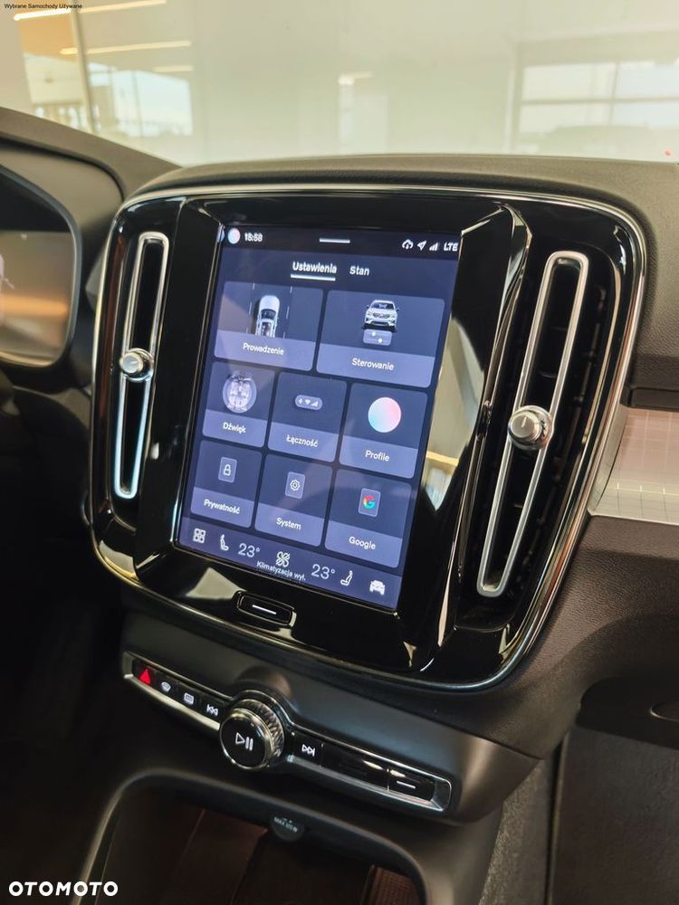 Volvo XC 40 B3 Core - 25