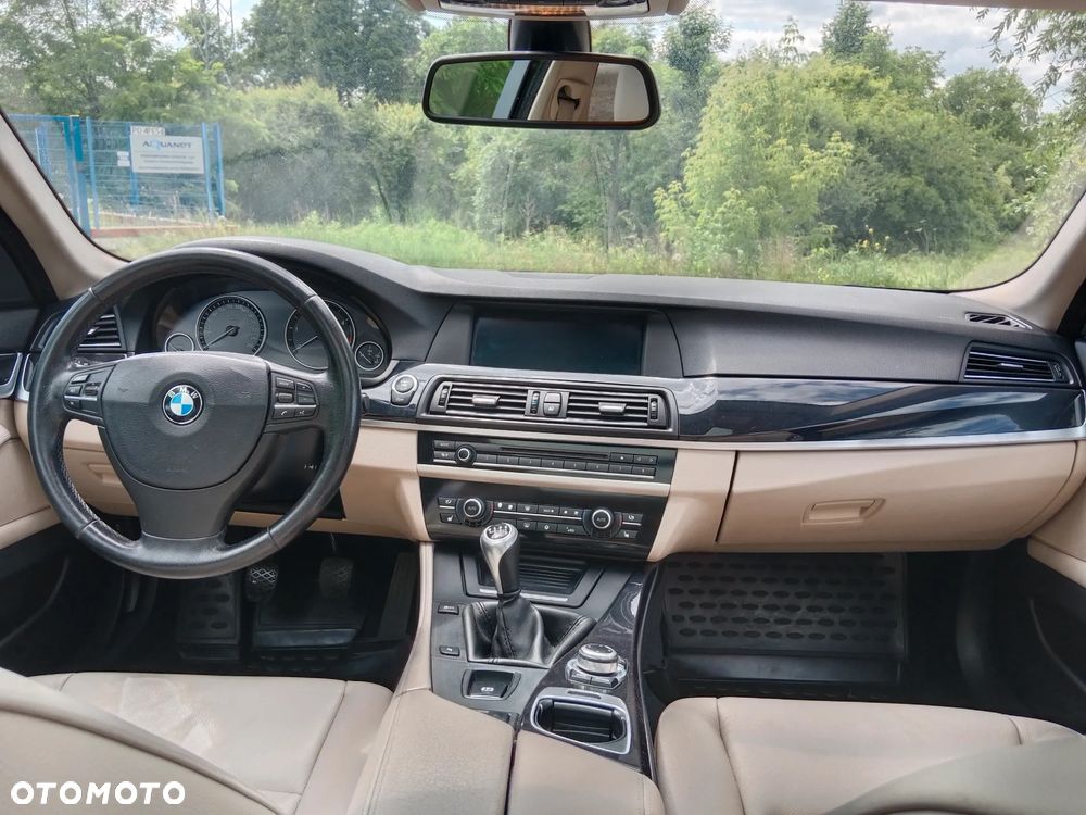 BMW Seria 5 520d - 27