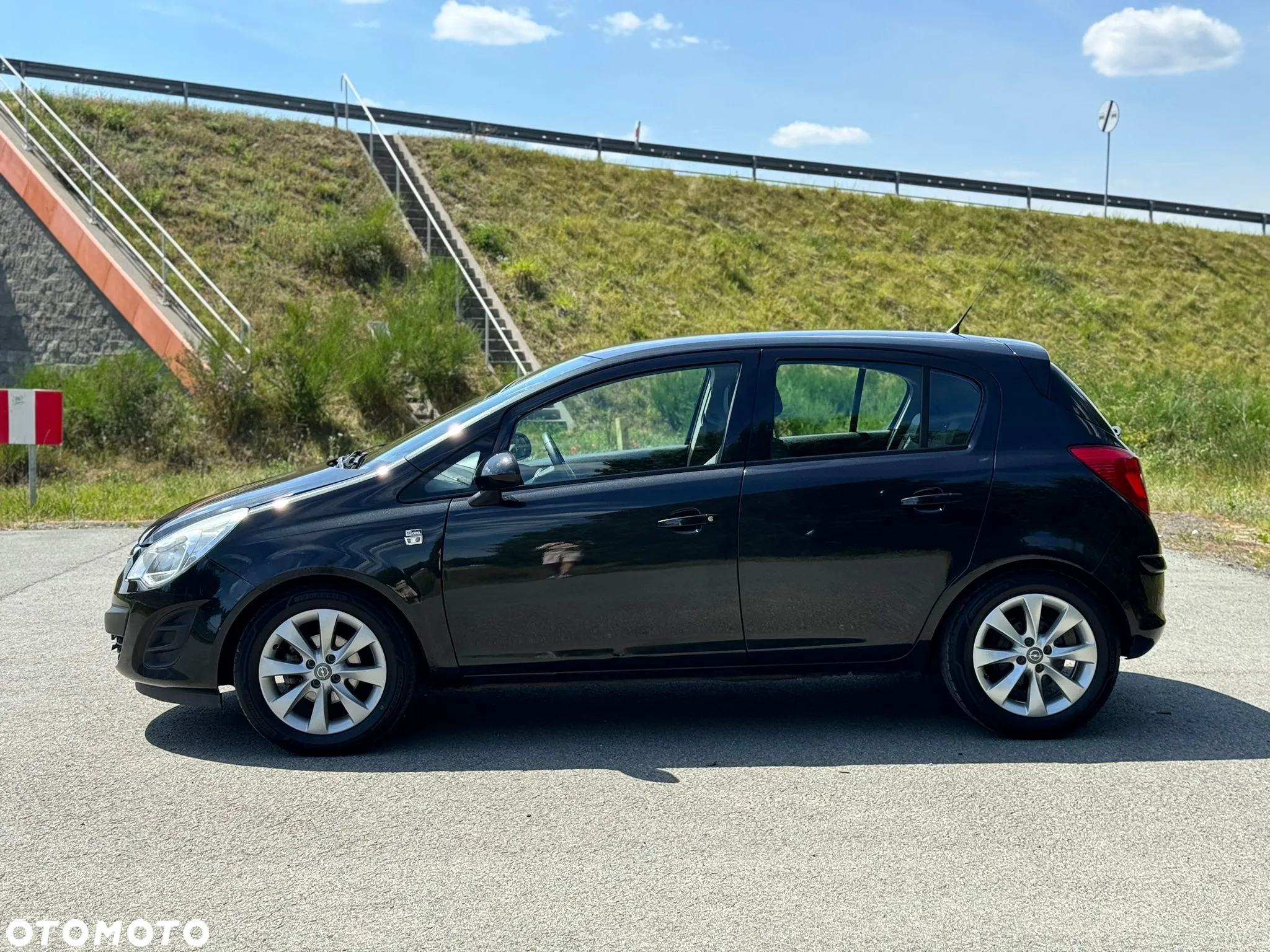 Opel Corsa 1.4 16V Edition 150 - 5