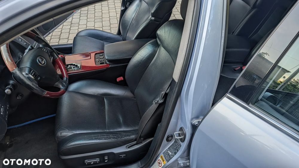 Lexus GS - 9