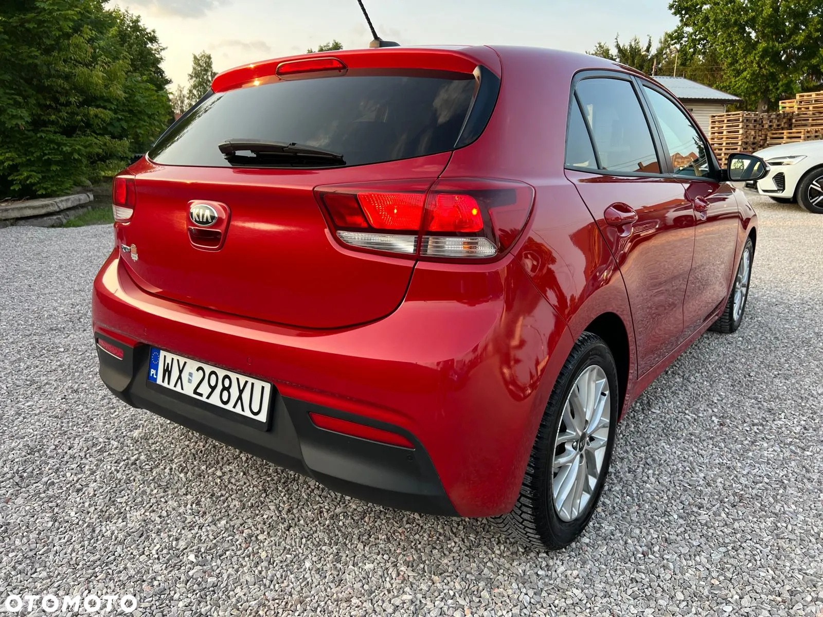Kia Rio 1.4 L - 10