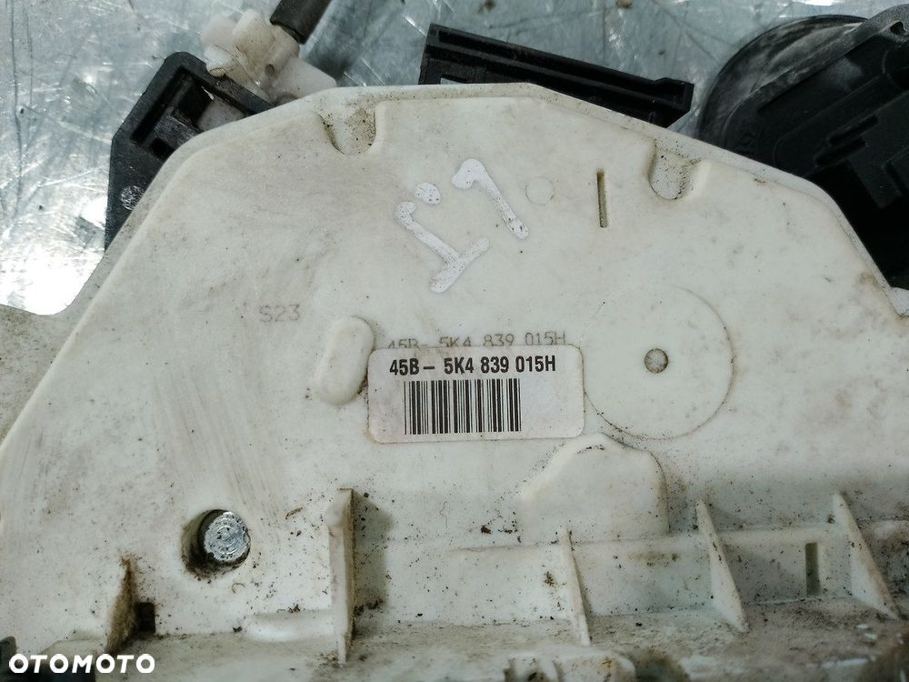 ZAMEK DRZWI LEWY TYŁ VW GOLF VI 45B-5K4839015H - 4