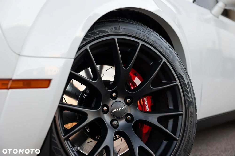 Dodge Challenger - 3