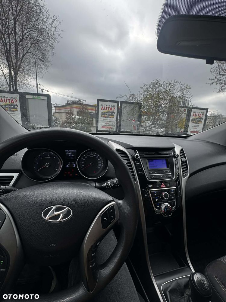 Hyundai i30 1.6 CRDi Classic + - 10