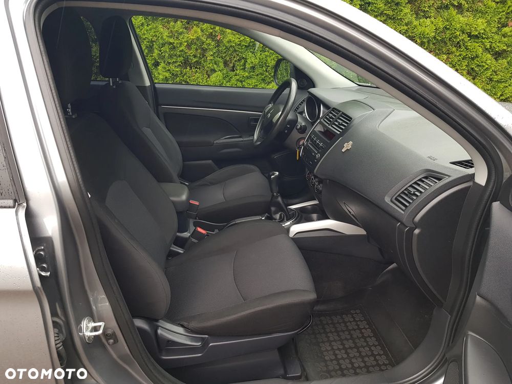 Mitsubishi ASX - 15