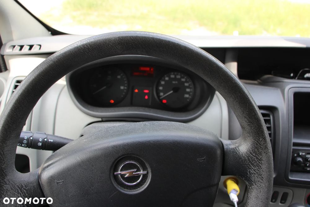 Opel Vivaro - 12