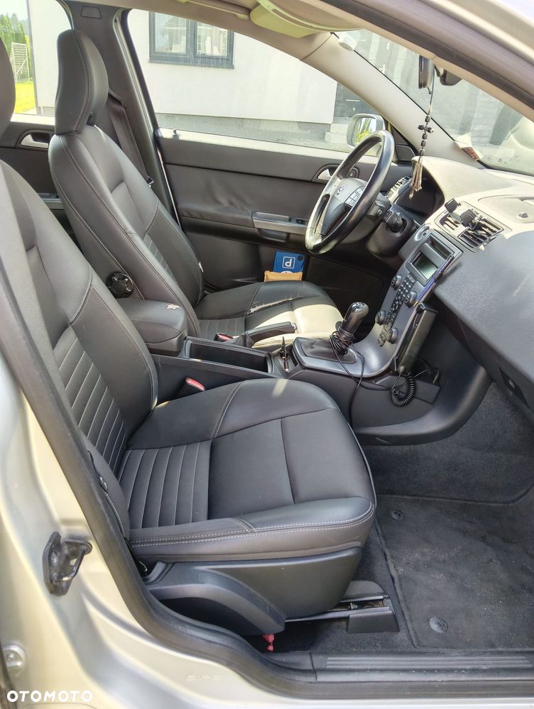 Volvo V50 2.0D - 13