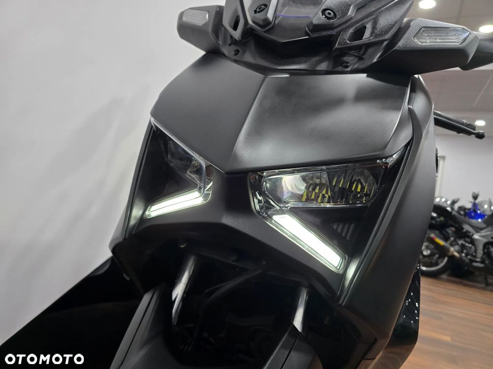 Yamaha X-max - 25