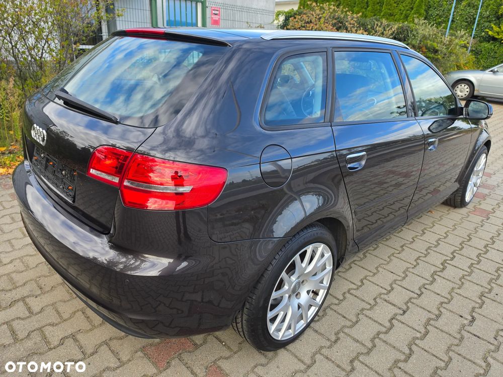 Audi A3 Sportback 1.6 TDI DPF Ambiente - 3