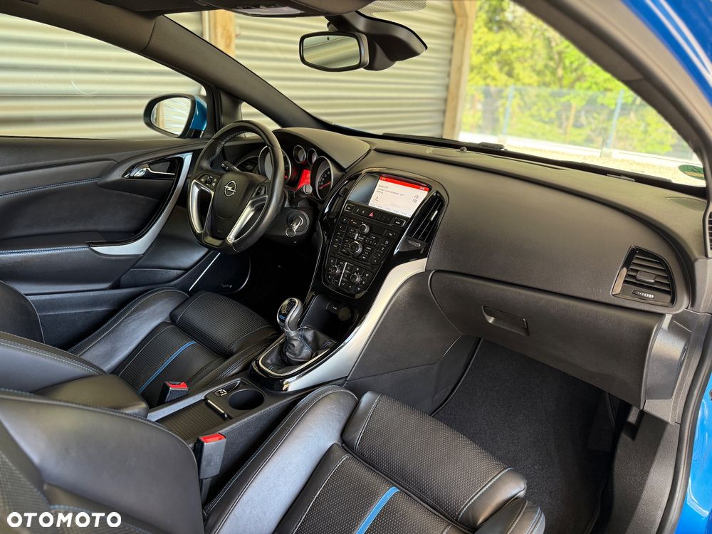 Opel Astra OPC - 40