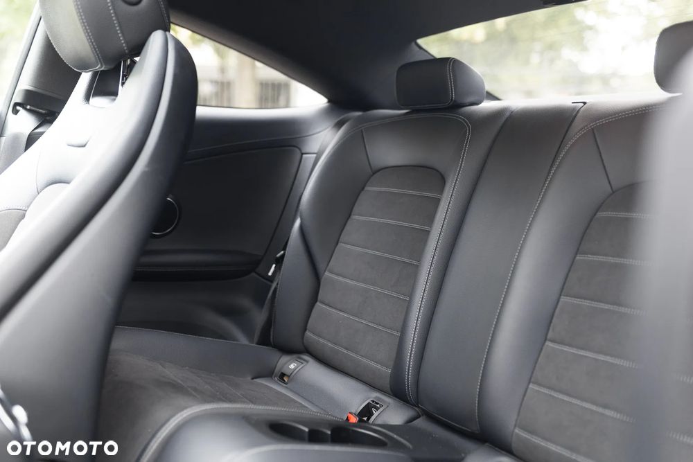 Mercedes-Benz Klasa C 200 4-Matic 9G-Tronic - 14
