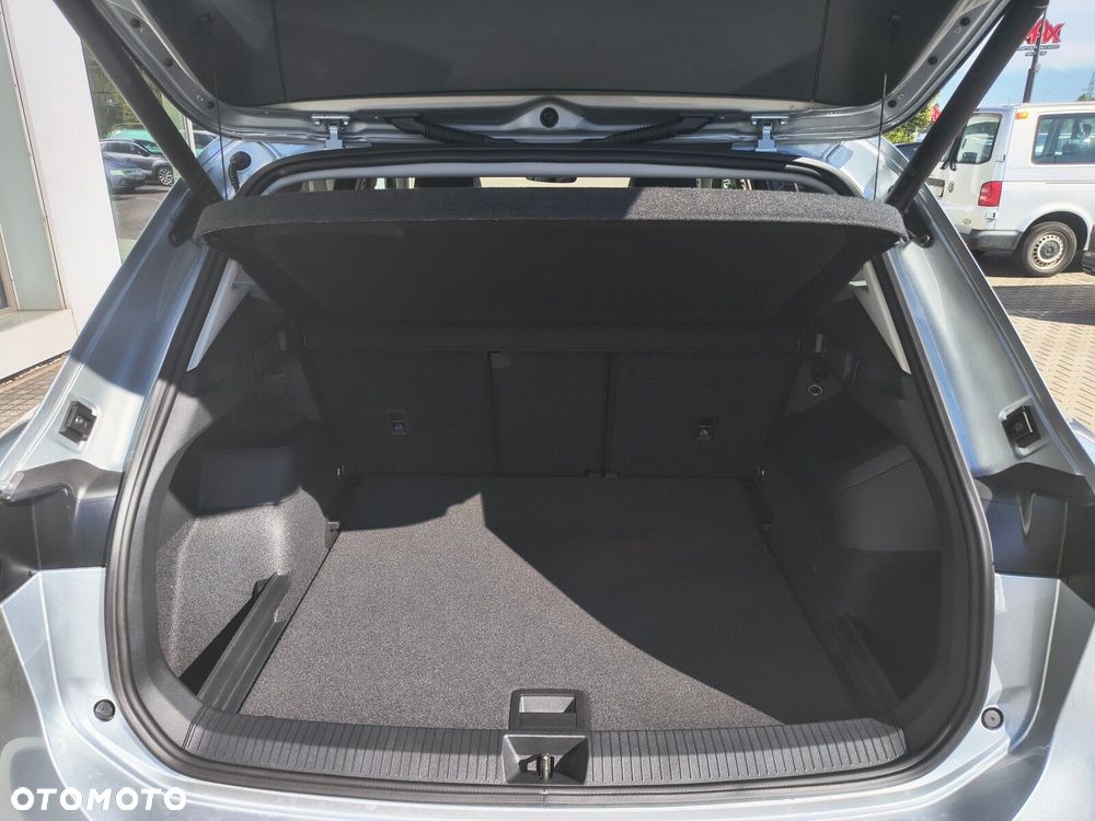 Volkswagen Tiguan - 32