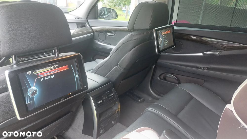 BMW Seria 5 520d Luxury Line - 12