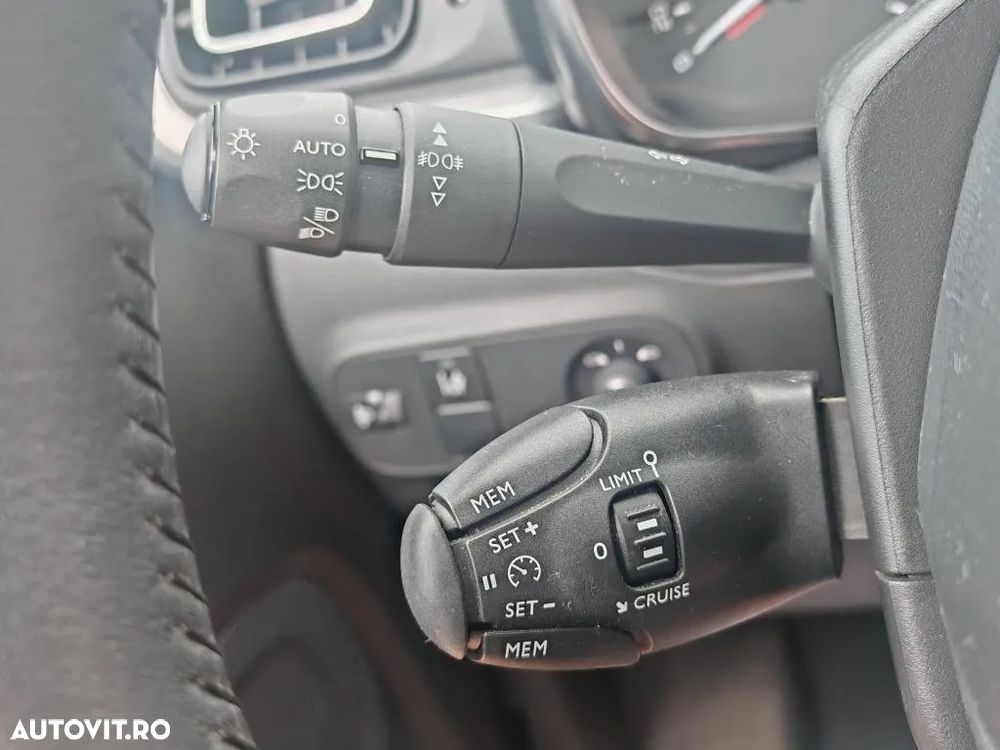 Citroën C3 1.2 PureTech 110 S&S EAT6 MAX - 23