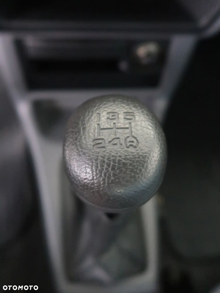 Toyota Starlet 1.4 - 22