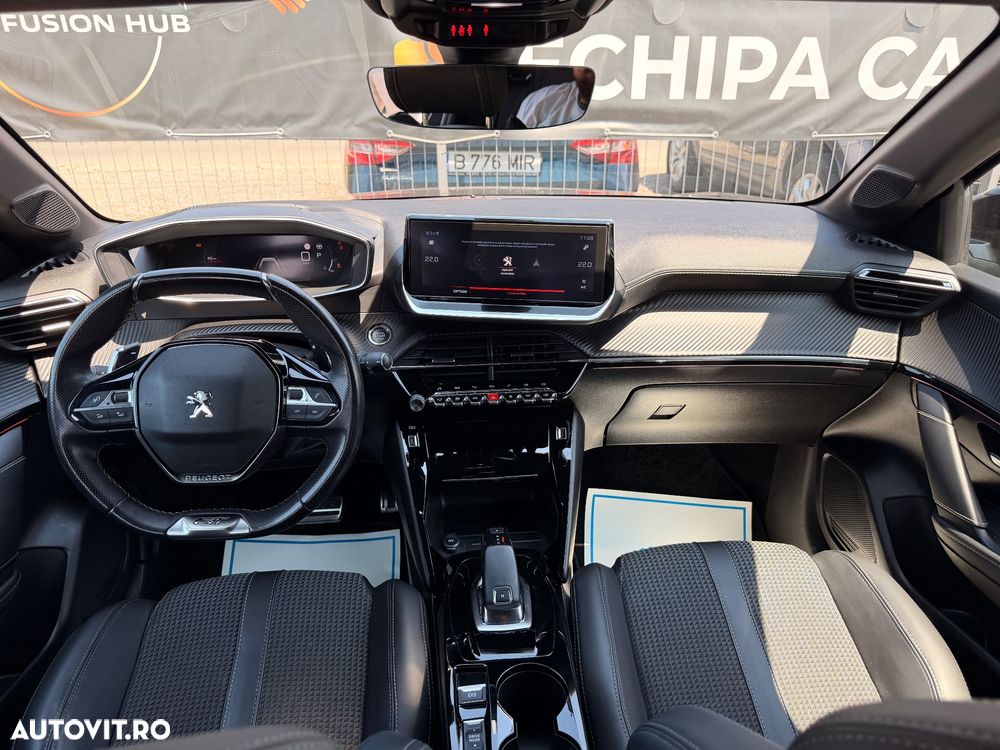 Peugeot 208 1.2 L PureTech STT EAT8 GT Line - 3