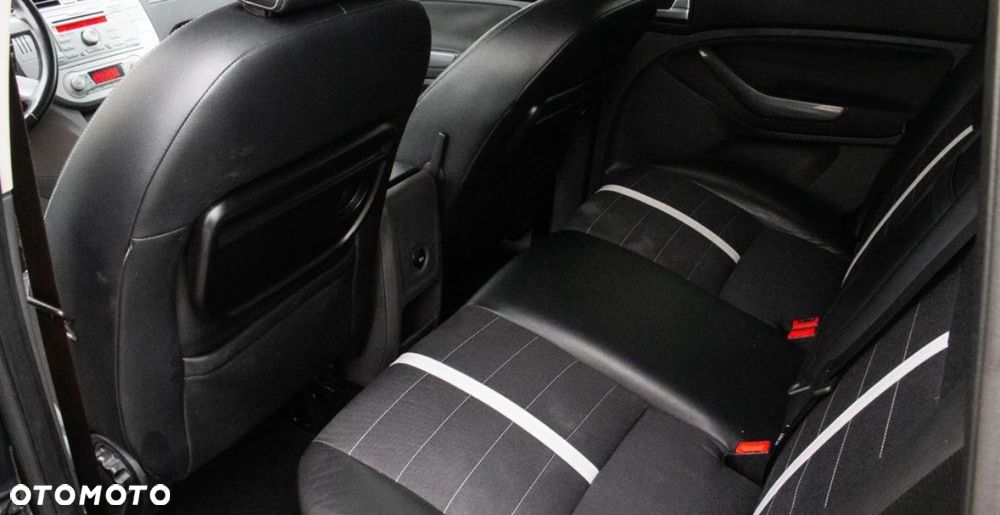 Ford Kuga 2.0 TDCi Titanium S - 12