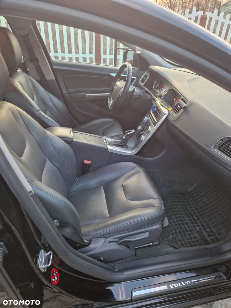 Volvo S60 D2 Drive-E Kinetic - 6